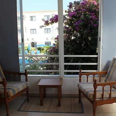 Kaparris Apartment *